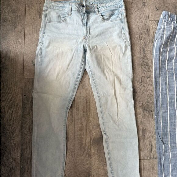 American Eagle Outfitters Light Wash Skinny Jeans - Picture 1 of 3